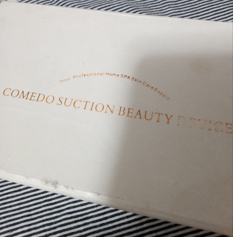 Comedo Suction Beauty Device